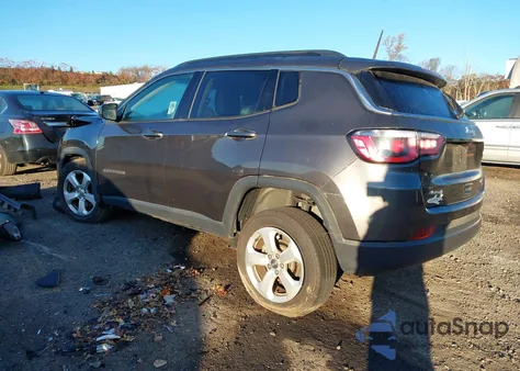 2018 Jeep Compass Latitude 4X4 из США, поврежденный, VIN 3C4NJDBB8JT176176